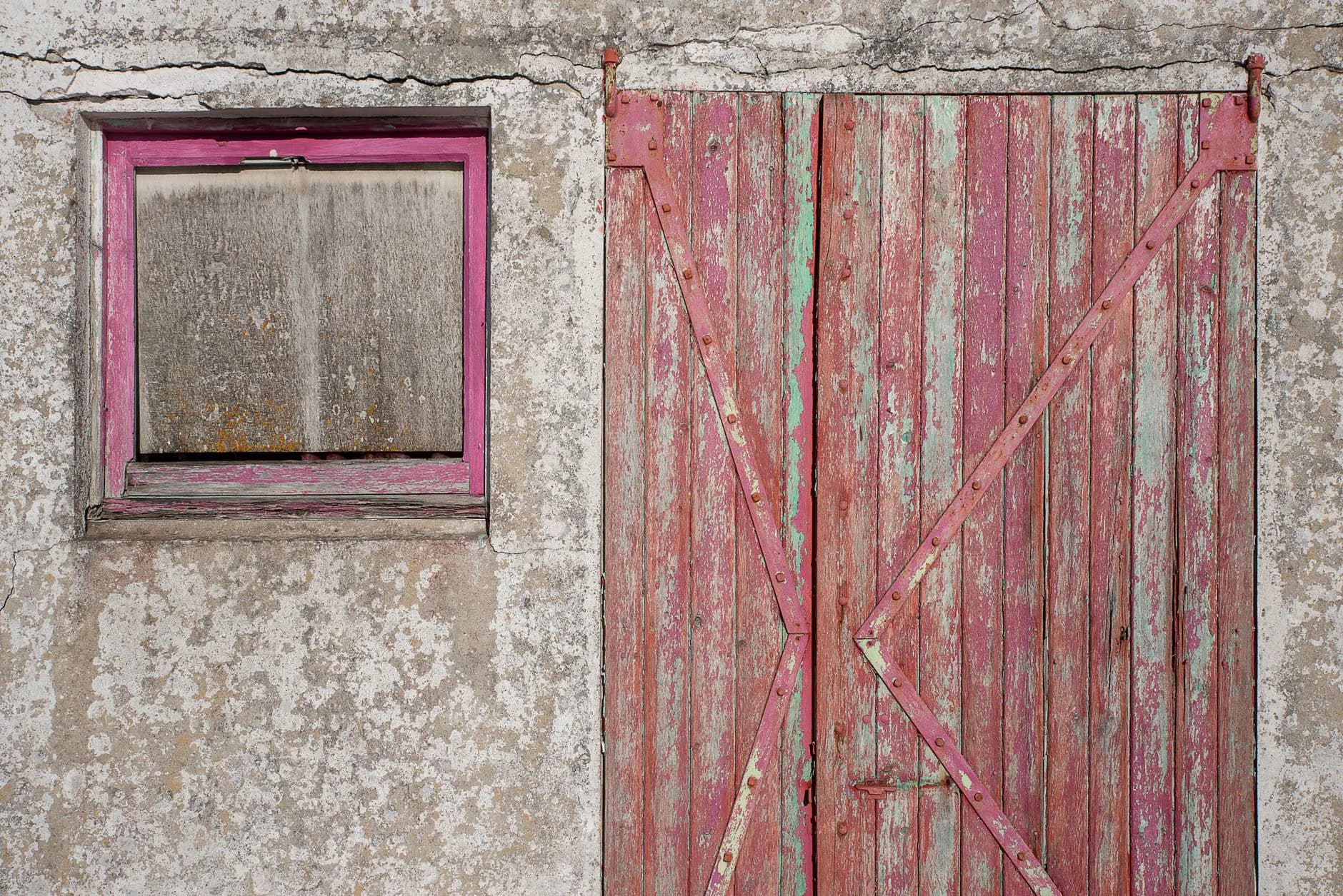 A gap opening at a door frame