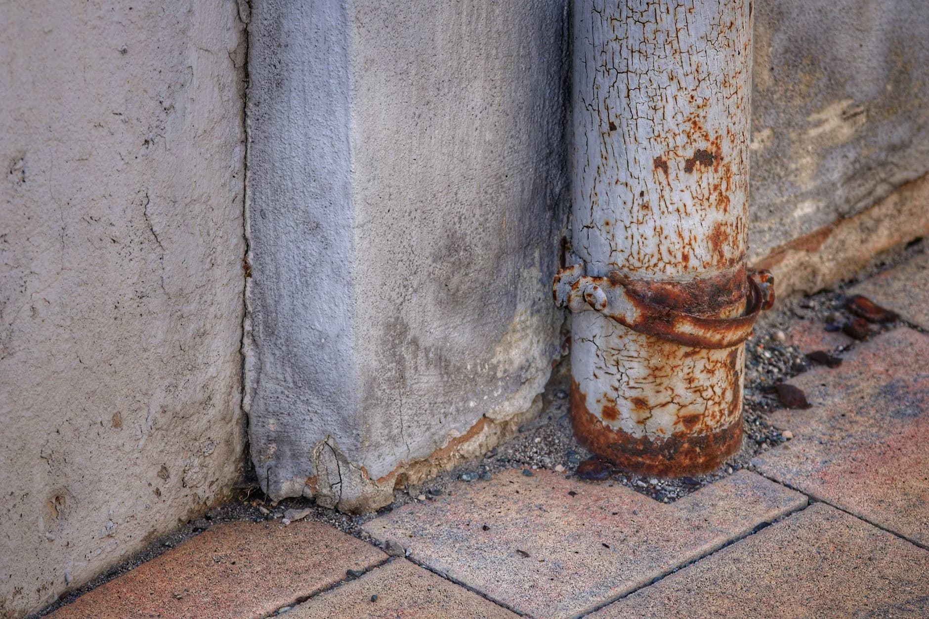 A corner joint on a house exterior