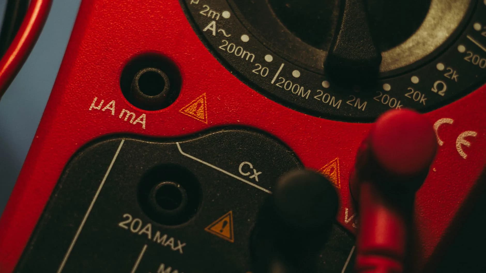 An outlet tester